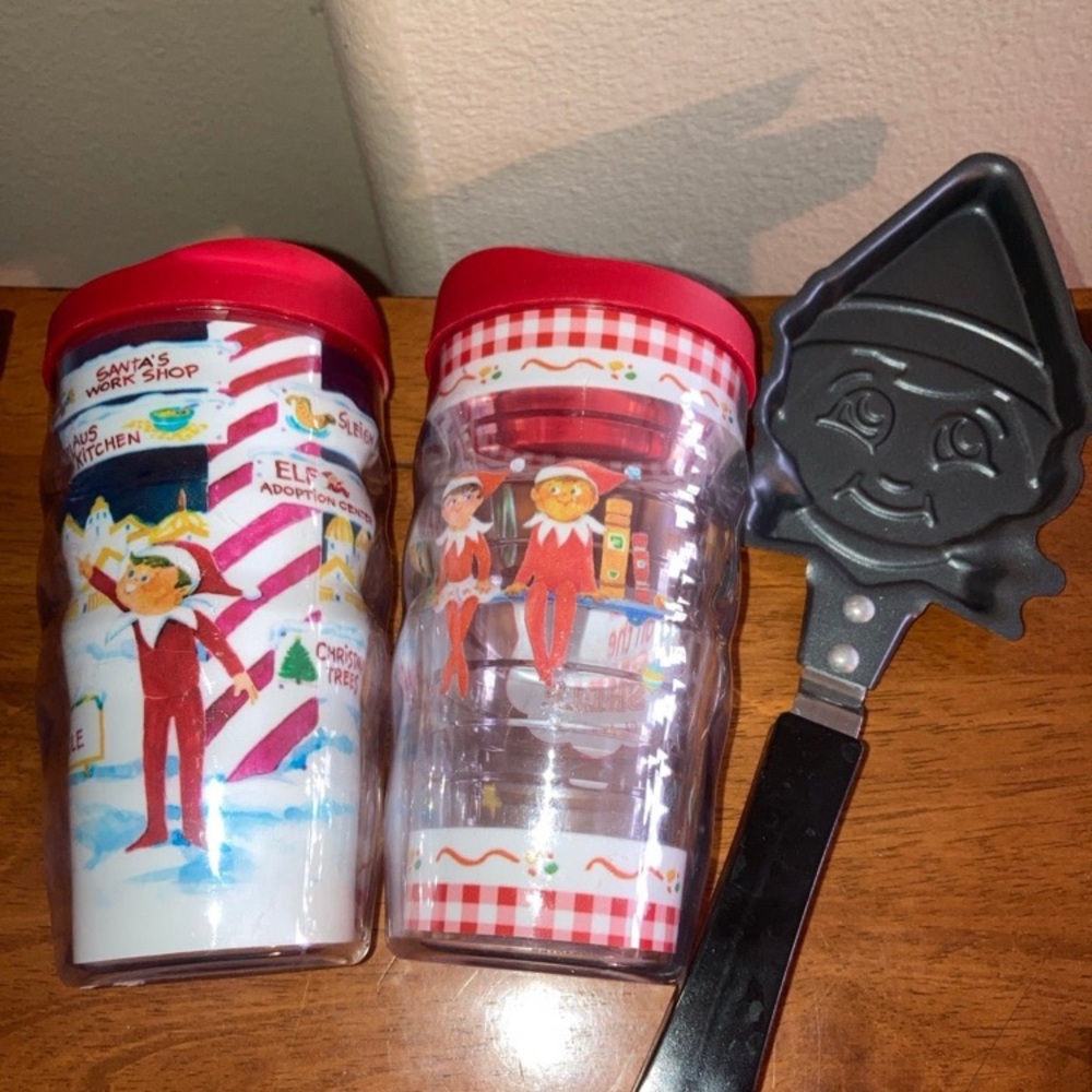 Elf on the Shelf Tumbler Set with Spatula